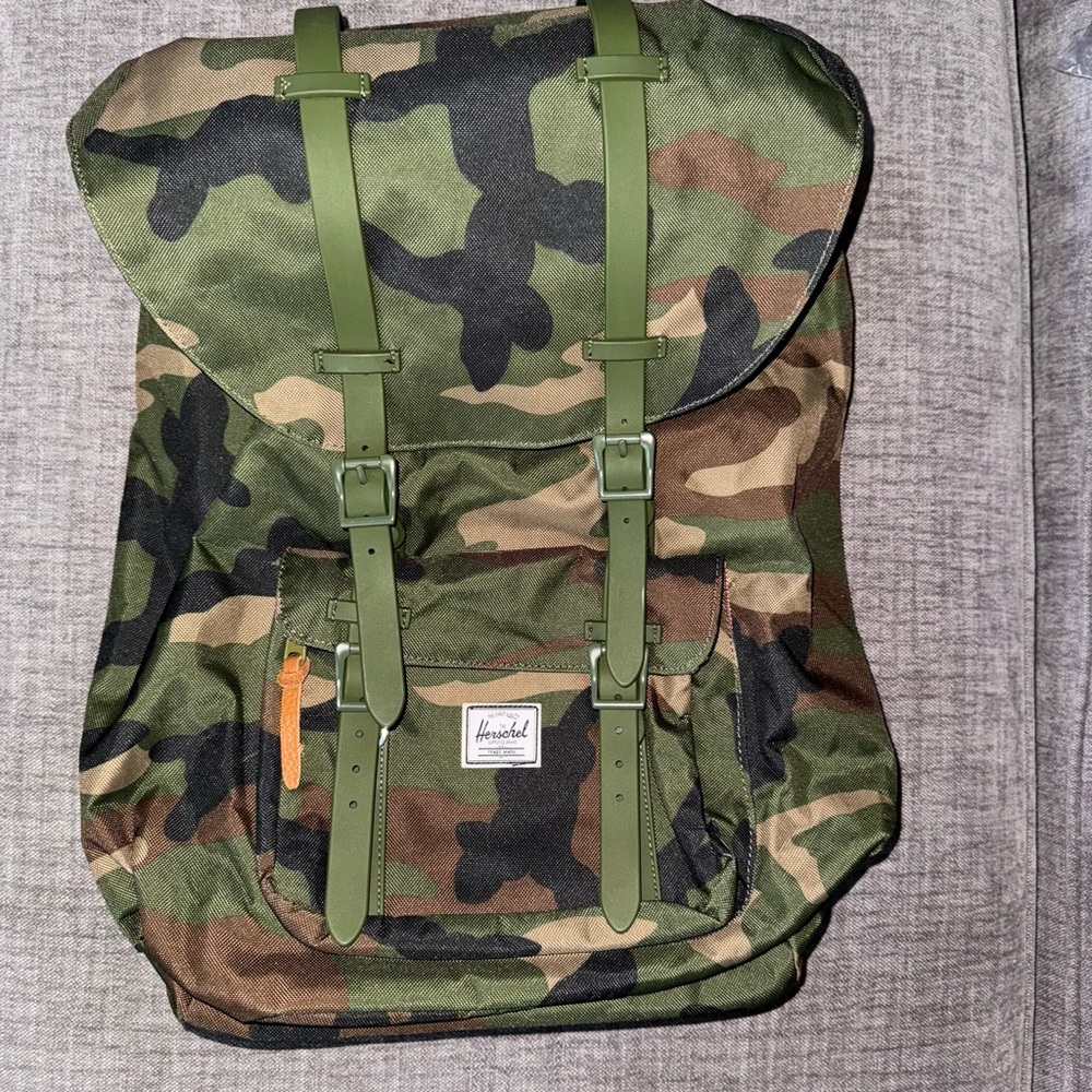 Herschel Supply Co backpack LITTLE AMERICA WOODLAND cammo